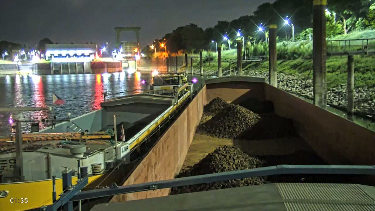 Elbe River Seaway between Hamburg-Decin  with RIO Boat Trip Live Cam - Decin, Usti nad Labem, Czechia