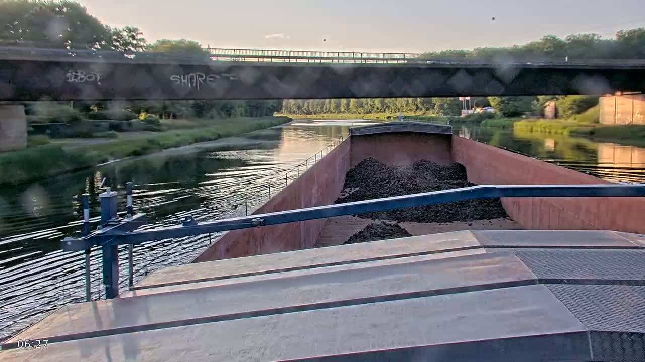 Elbe River Seaway between Hamburg-Decin  with RIO Boat Trip Live Cam - Decin, Usti nad Labem, Czechia