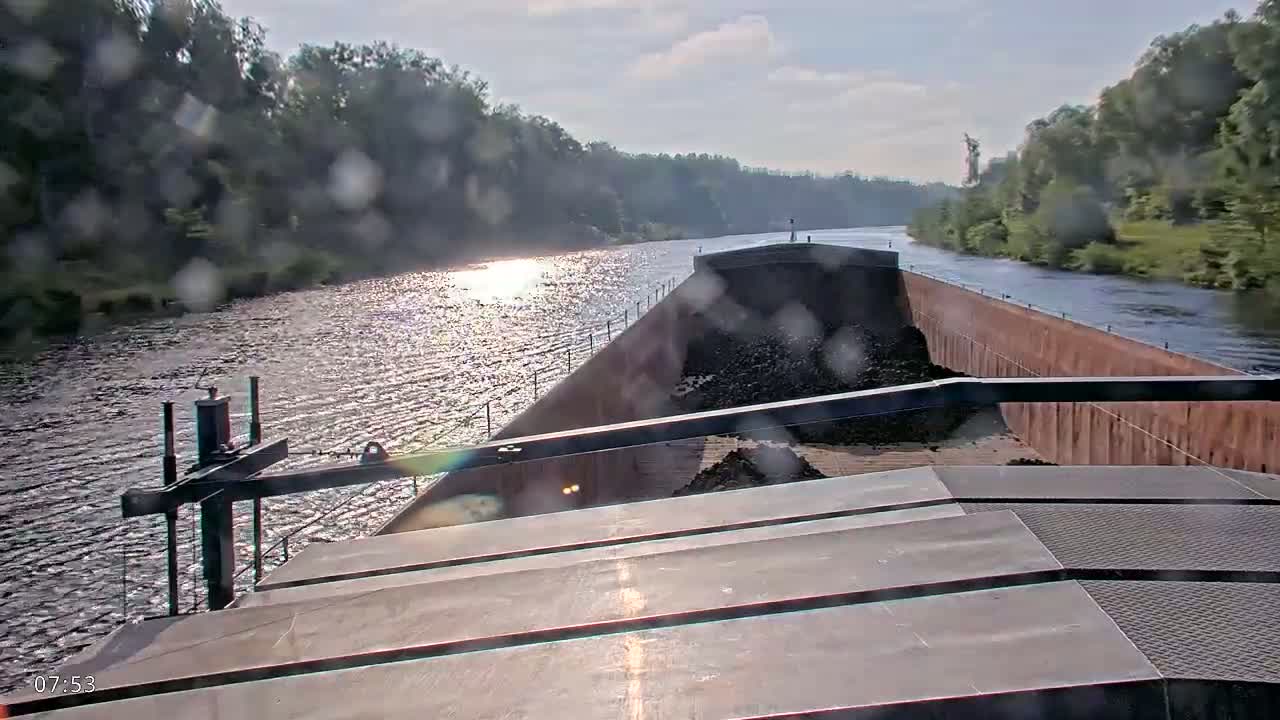Elbe River Seaway between Hamburg-Decin  with RIO Boat Trip Live Cam - Decin, Usti nad Labem, Czechia