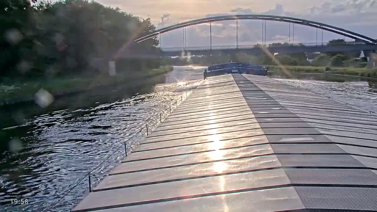 Elbe River Seaway between Hamburg-Decin  with RIO Boat Trip Live Cam - Decin, Usti nad Labem, Czechia
