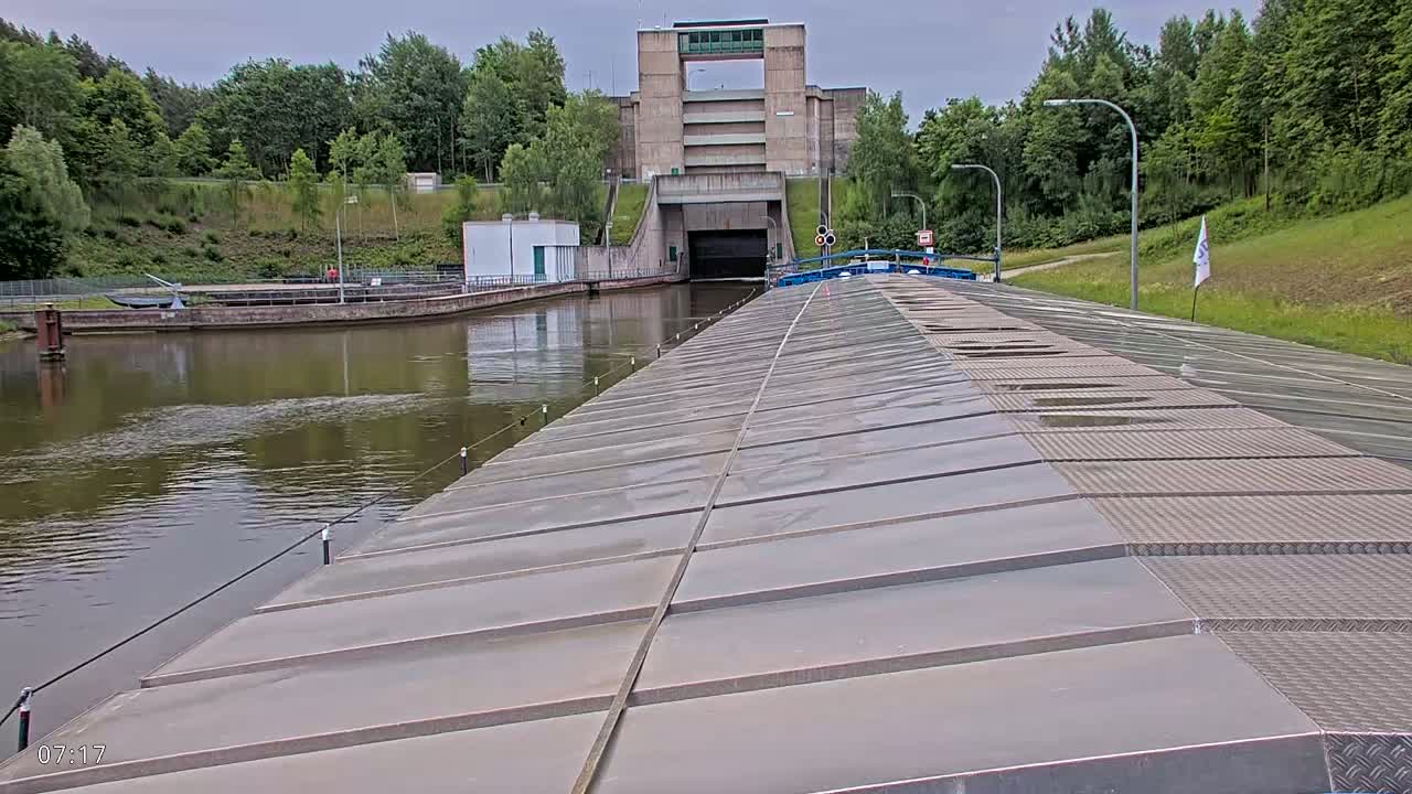 Elbe River Seaway between Hamburg-Decin  with RIO Boat Trip Live Cam - Decin, Usti nad Labem, Czechia