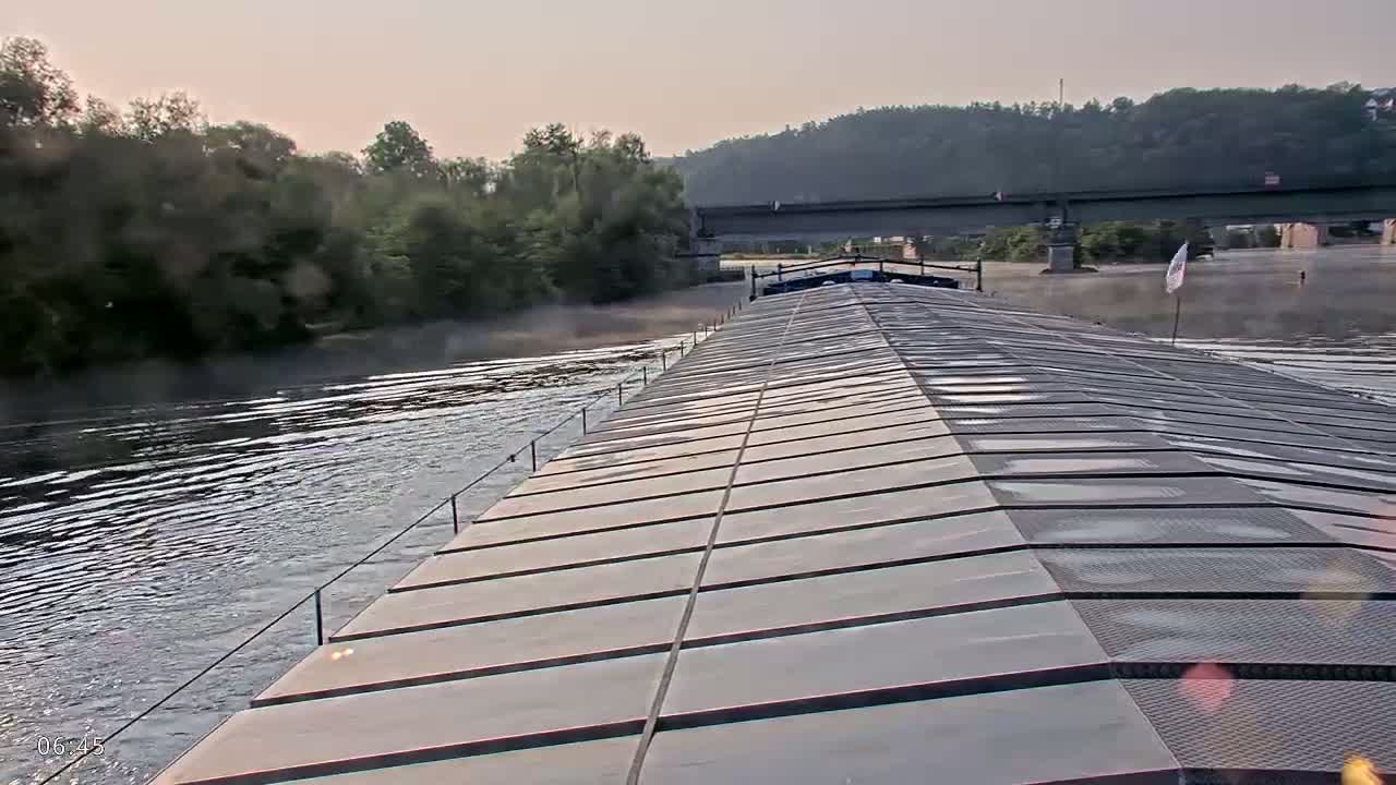 Elbe River Seaway between Hamburg-Decin  with RIO Boat Trip Live Cam - Decin, Usti nad Labem, Czechia