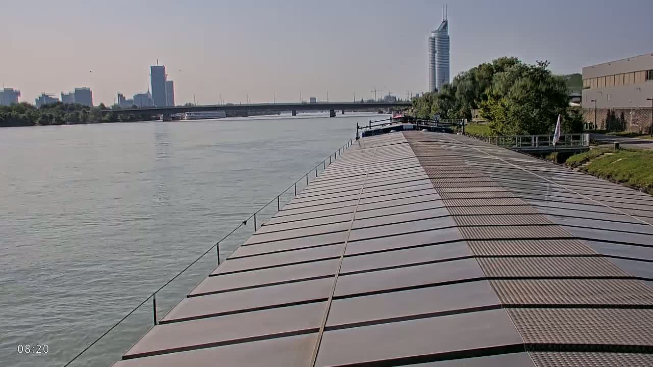 Elbe River Seaway between Hamburg-Decin  with RIO Boat Trip Live Cam - Decin, Usti nad Labem, Czechia