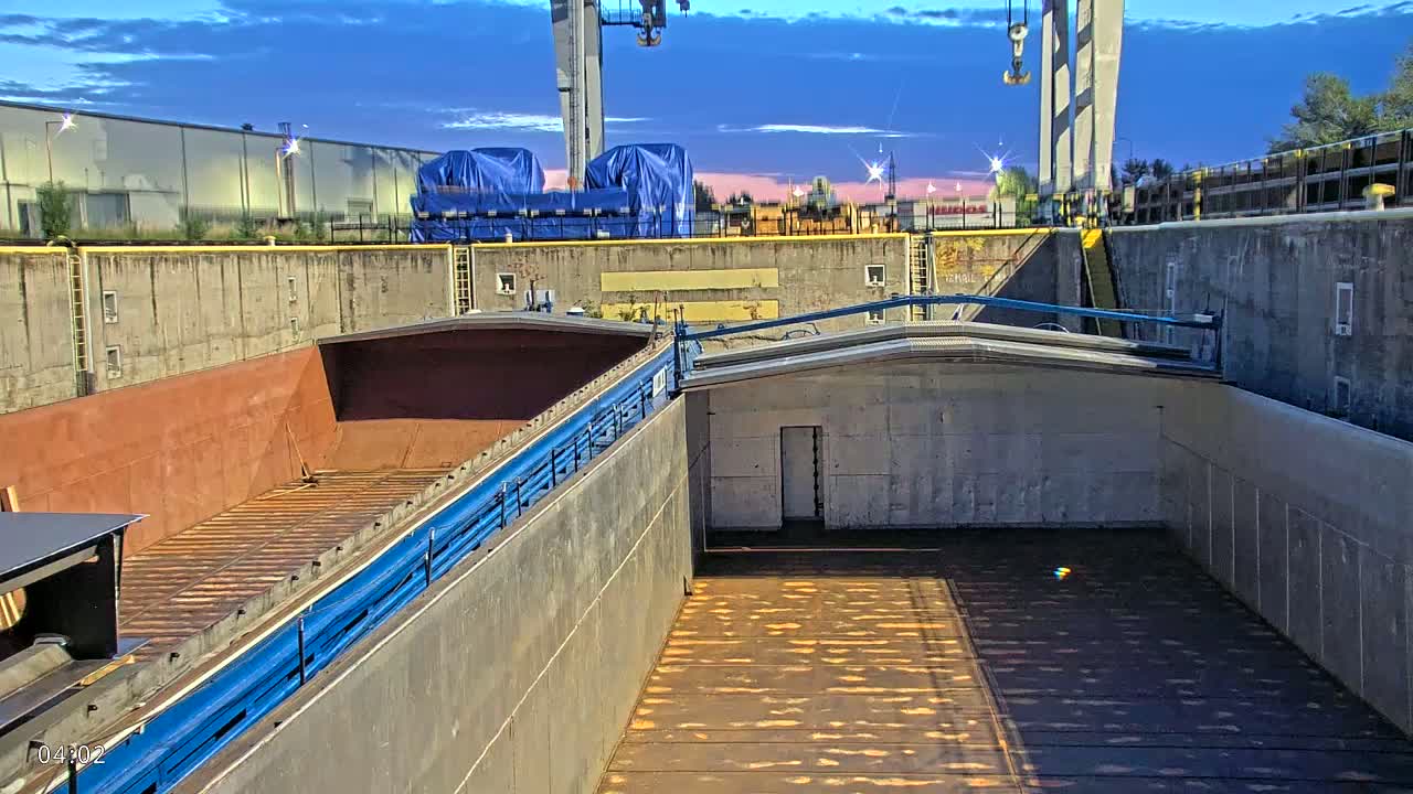 Elbe River Seaway between Hamburg-Decin  with RIO Boat Trip Live Cam - Decin, Usti nad Labem, Czechia