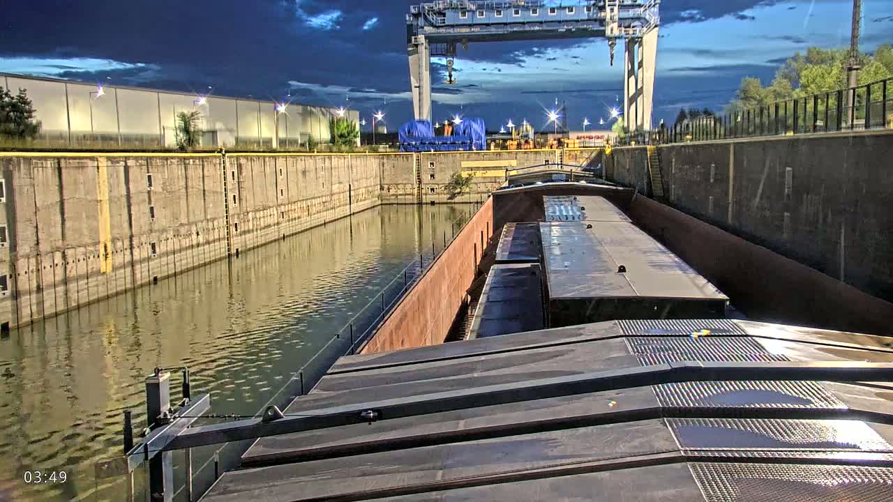 Elbe River Seaway between Hamburg-Decin  with RIO Boat Trip Live Cam - Decin, Usti nad Labem, Czechia
