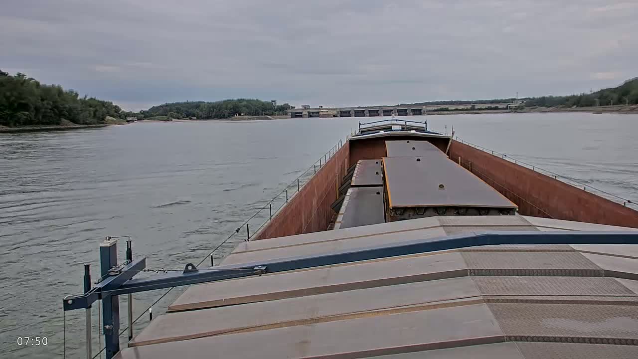 Elbe River Seaway between Hamburg-Decin  with RIO Boat Trip Live Cam - Decin, Usti nad Labem, Czechia