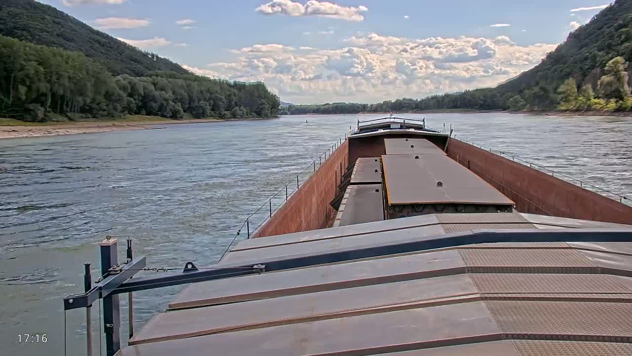 Elbe River Seaway between Hamburg-Decin  with RIO Boat Trip Live Cam - Decin, Usti nad Labem, Czechia