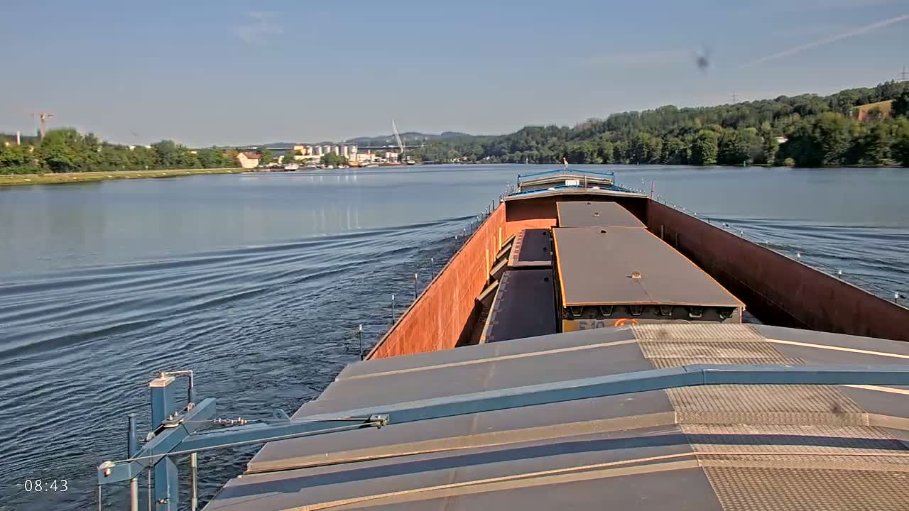 Elbe River Seaway between Hamburg-Decin  with RIO Boat Trip Live Cam - Decin, Usti nad Labem, Czechia