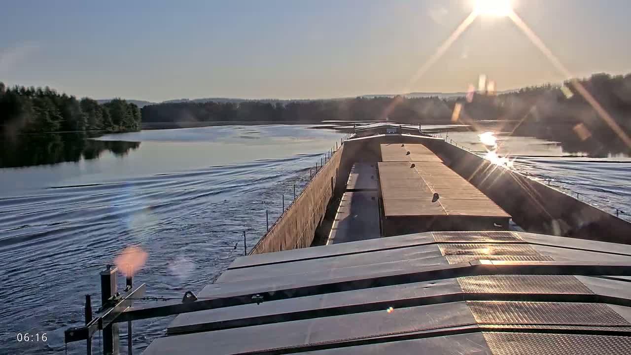 Elbe River Seaway between Hamburg-Decin  with RIO Boat Trip Live Cam - Decin, Usti nad Labem, Czechia