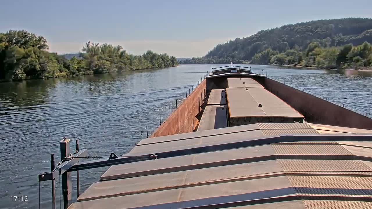 Elbe River Seaway between Hamburg-Decin  with RIO Boat Trip Live Cam - Decin, Usti nad Labem, Czechia