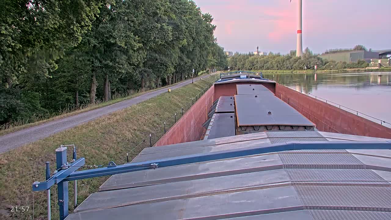 Elbe River Seaway between Hamburg-Decin  with RIO Boat Trip Live Cam - Decin, Usti nad Labem, Czechia