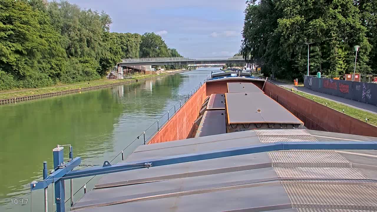 Elbe River Seaway between Hamburg-Decin  with RIO Boat Trip Live Cam - Decin, Usti nad Labem, Czechia