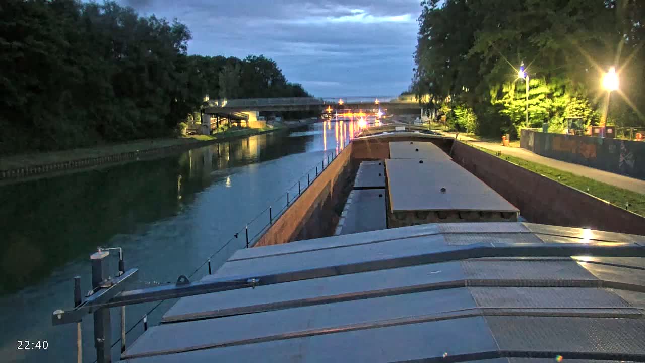 Elbe River Seaway between Hamburg-Decin  with RIO Boat Trip Live Cam - Decin, Usti nad Labem, Czechia