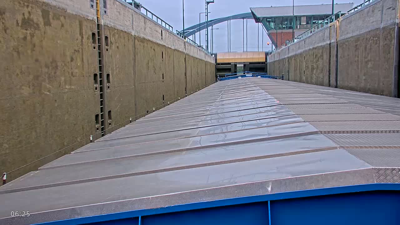 Elbe River Seaway between Hamburg-Decin  with RIO Boat Trip Live Cam - Decin, Usti nad Labem, Czechia
