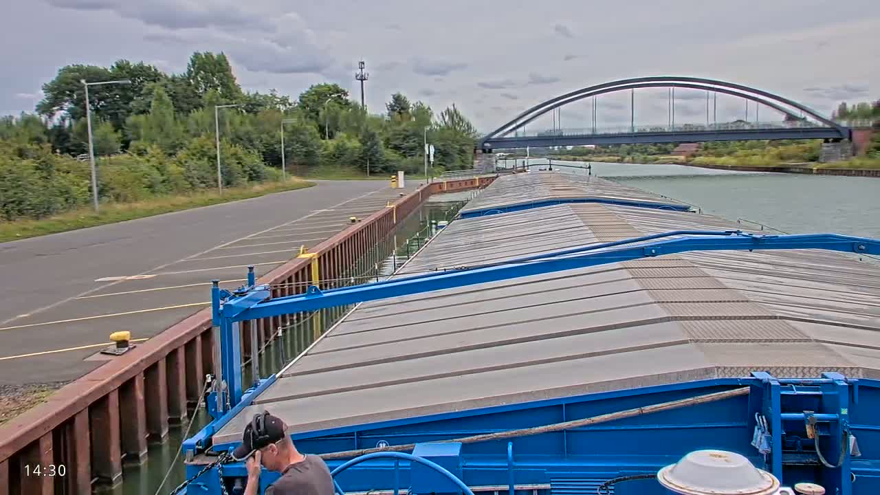 Elbe River Seaway between Hamburg-Decin  with RIO Boat Trip Live Cam - Decin, Usti nad Labem, Czechia