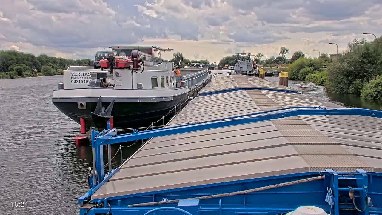 Elbe River Seaway between Hamburg-Decin  with RIO Boat Trip Live Cam - Decin, Usti nad Labem, Czechia