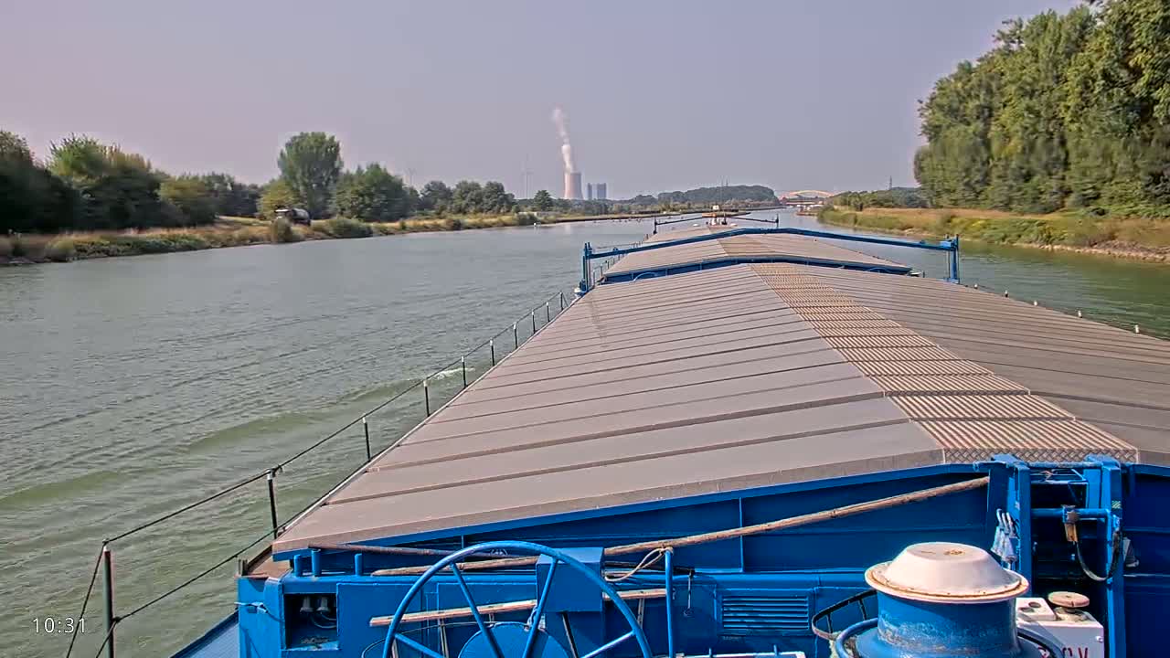 Elbe River Seaway between Hamburg-Decin  with RIO Boat Trip Live Cam - Decin, Usti nad Labem, Czechia