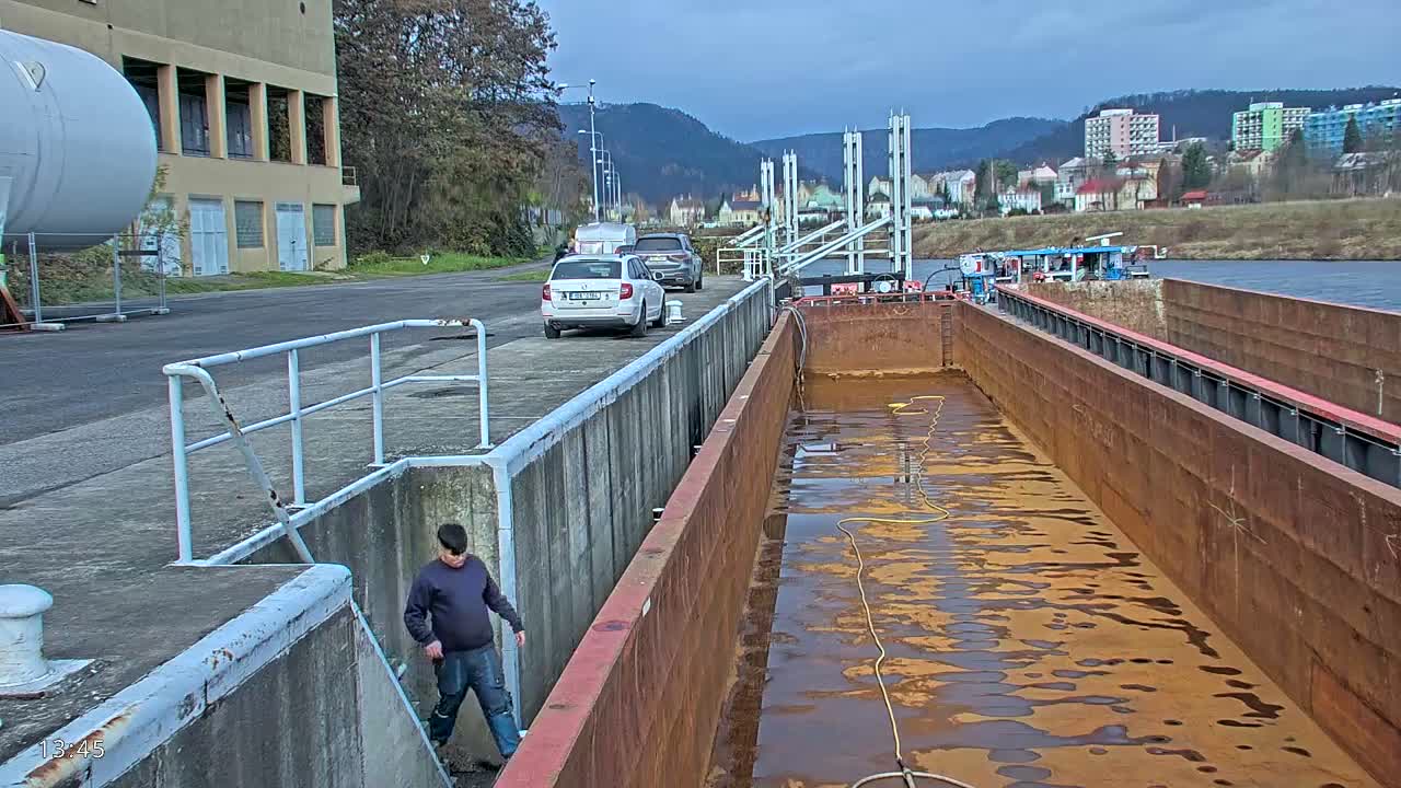 Elbe River Seaway between Hamburg-Decin  with RIO Boat Trip Live Cam - Decin, Usti nad Labem, Czechia