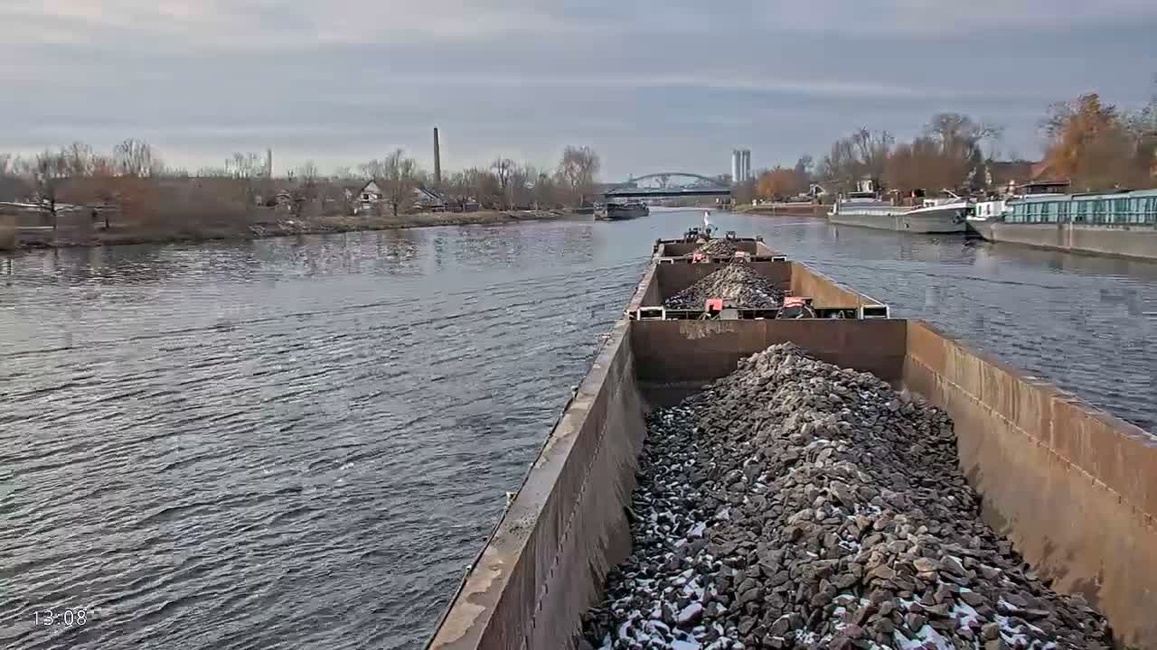 Elbe River Seaway between Hamburg-Decin  with RIO Boat Trip Live Cam - Decin, Usti nad Labem, Czechia