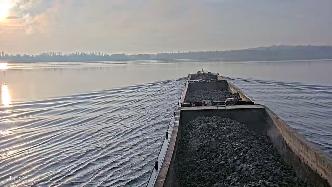 Elbe River Seaway between Hamburg-Decin  with RIO Boat Trip Live Cam - Decin, Usti nad Labem, Czechia
