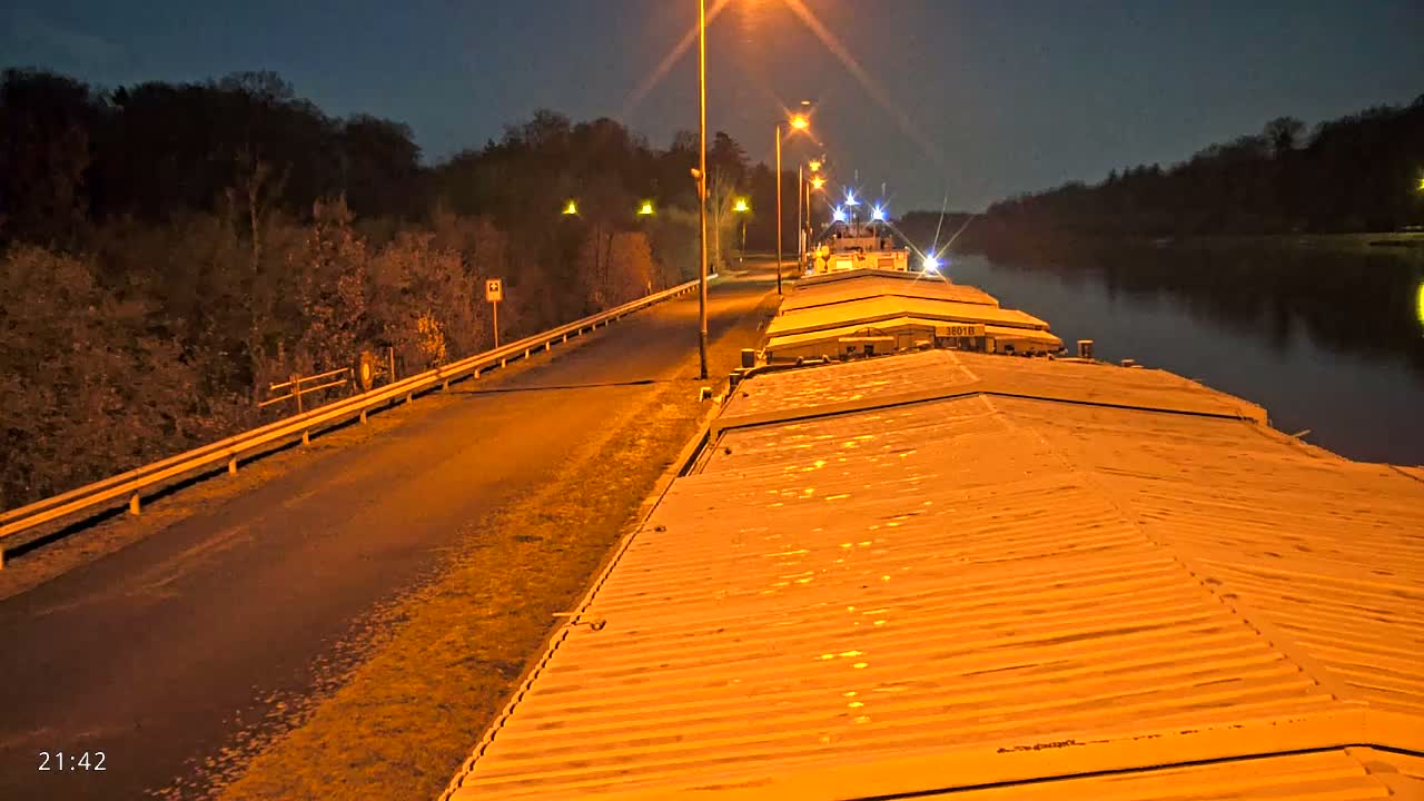 Elbe River Seaway between Hamburg-Decin  with RIO Boat Trip Live Cam - Decin, Usti nad Labem, Czechia