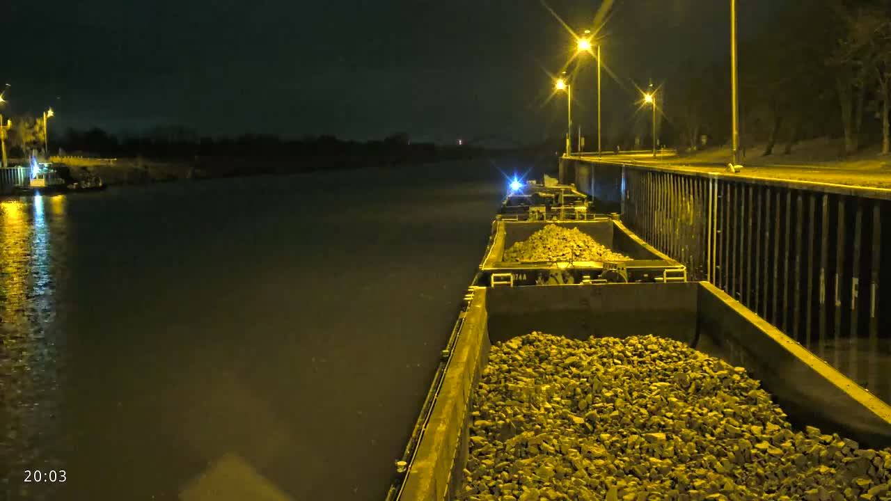 Elbe River Seaway between Hamburg-Decin  with RIO Boat Trip Live Cam - Decin, Usti nad Labem, Czechia