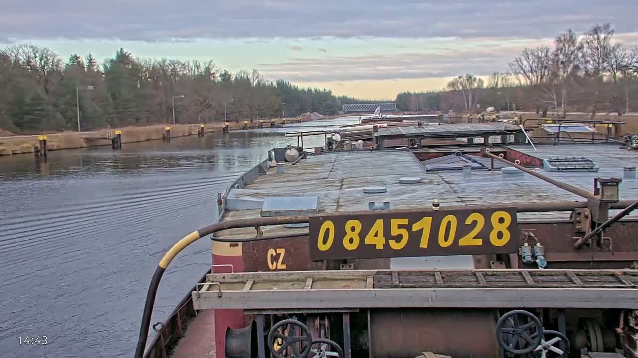 Elbe River Seaway between Hamburg-Decin  with RIO Boat Trip Live Cam - Decin, Usti nad Labem, Czechia