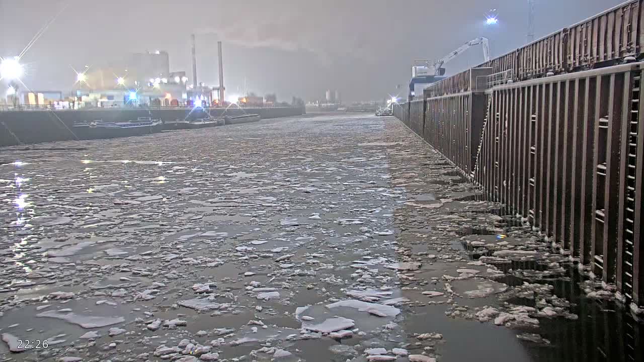 Elbe River Seaway between Hamburg-Decin  with RIO Boat Trip Live Cam - Decin, Usti nad Labem, Czechia
