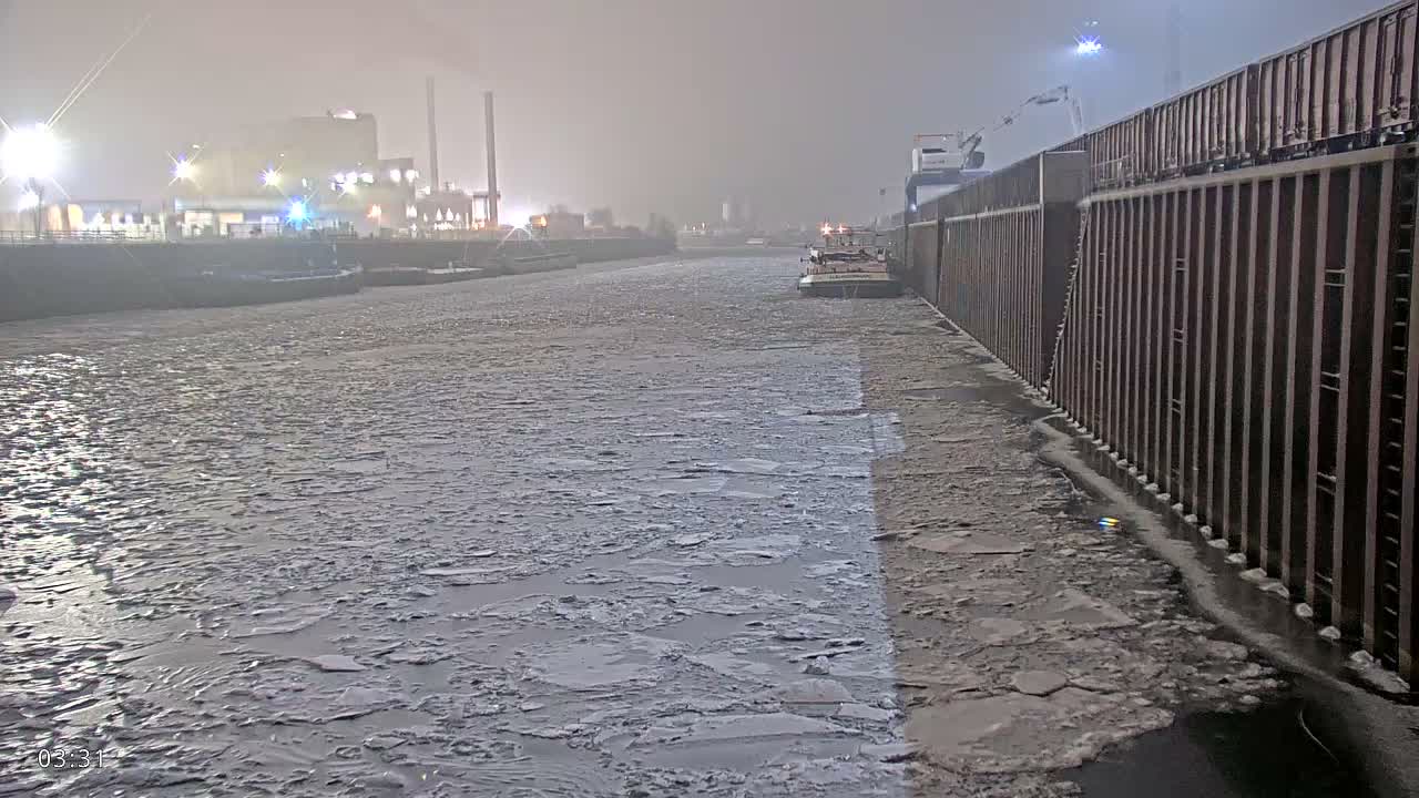Elbe River Seaway between Hamburg-Decin  with RIO Boat Trip Live Cam - Decin, Usti nad Labem, Czechia