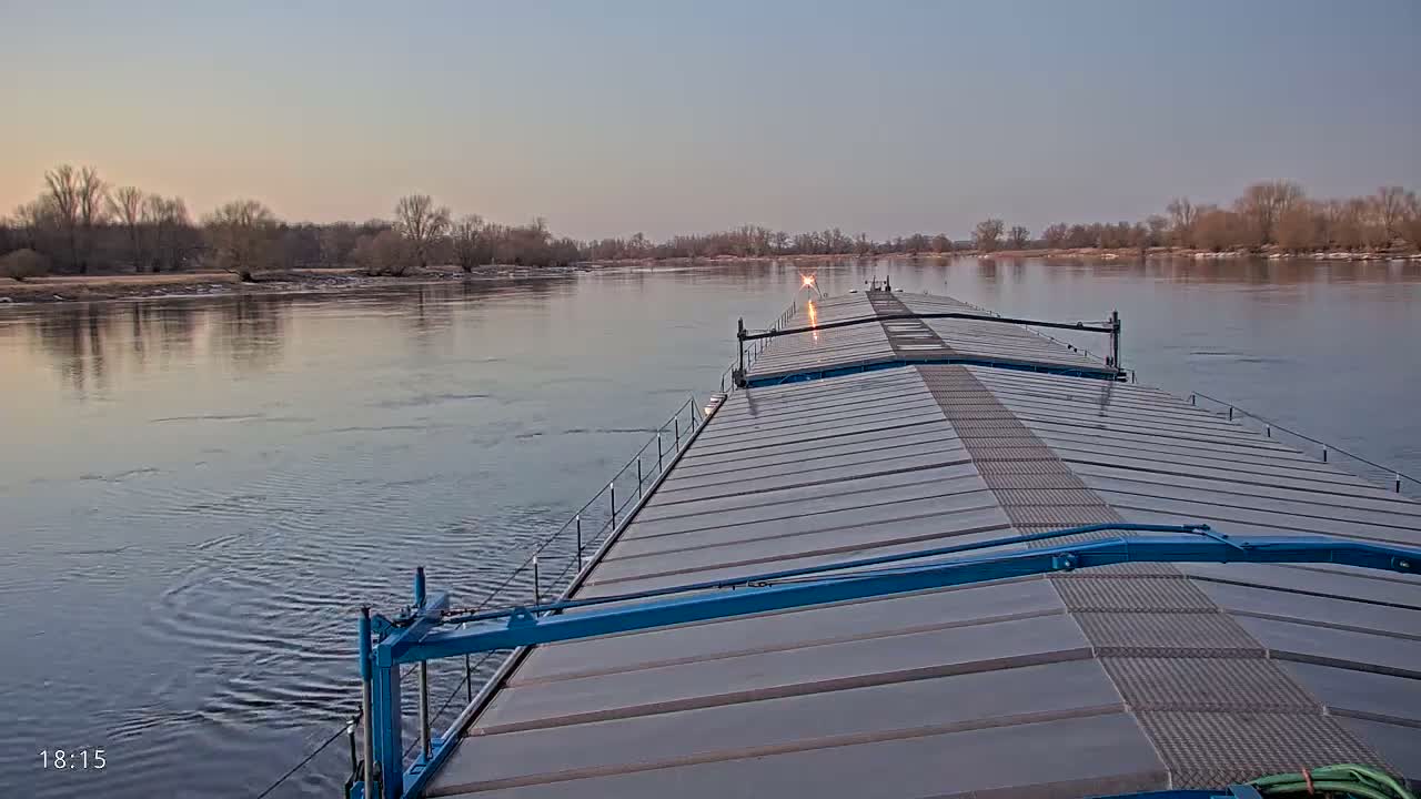 Elbe River Seaway between Hamburg-Decin  with RIO Boat Trip Live Cam - Decin, Usti nad Labem, Czechia