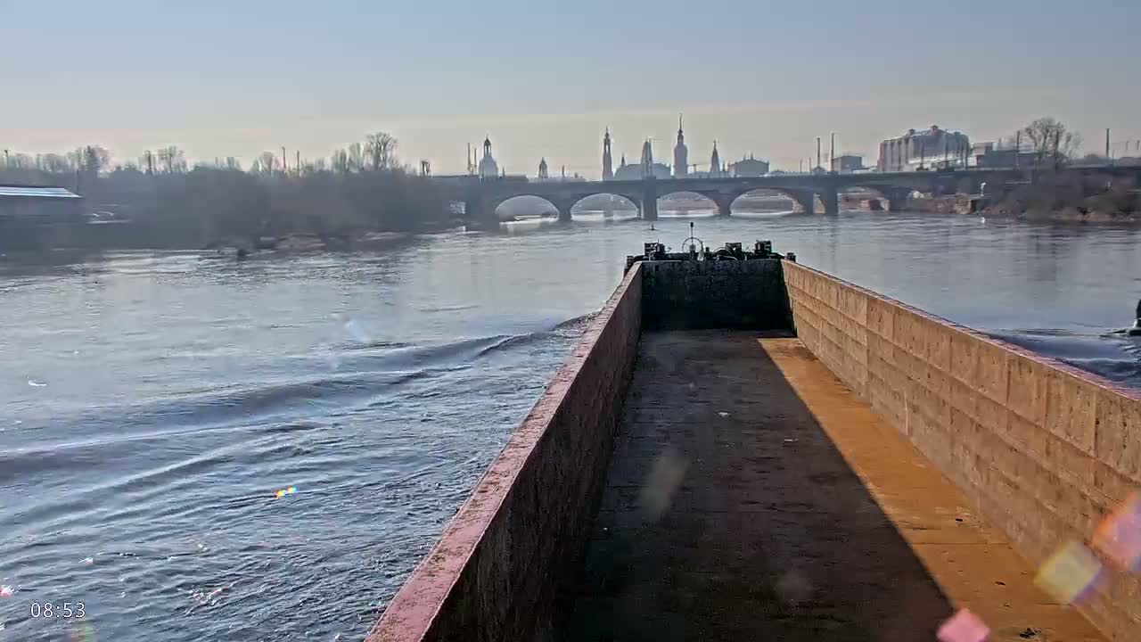 Elbe River Seaway between Hamburg-Decin  with RIO Boat Trip Live Cam - Decin, Usti nad Labem, Czechia