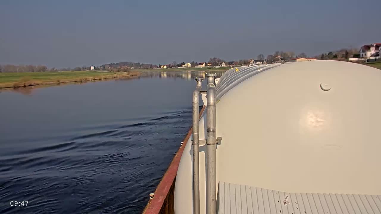 Elbe River Seaway between Hamburg-Decin  with RIO Boat Trip Live Cam - Decin, Usti nad Labem, Czechia