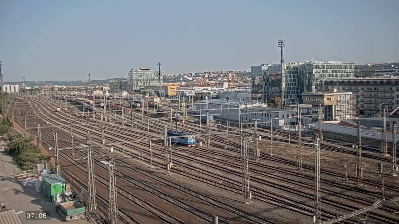 Liben Train Station & City View Live Cam - Liben, Prague, Czechia