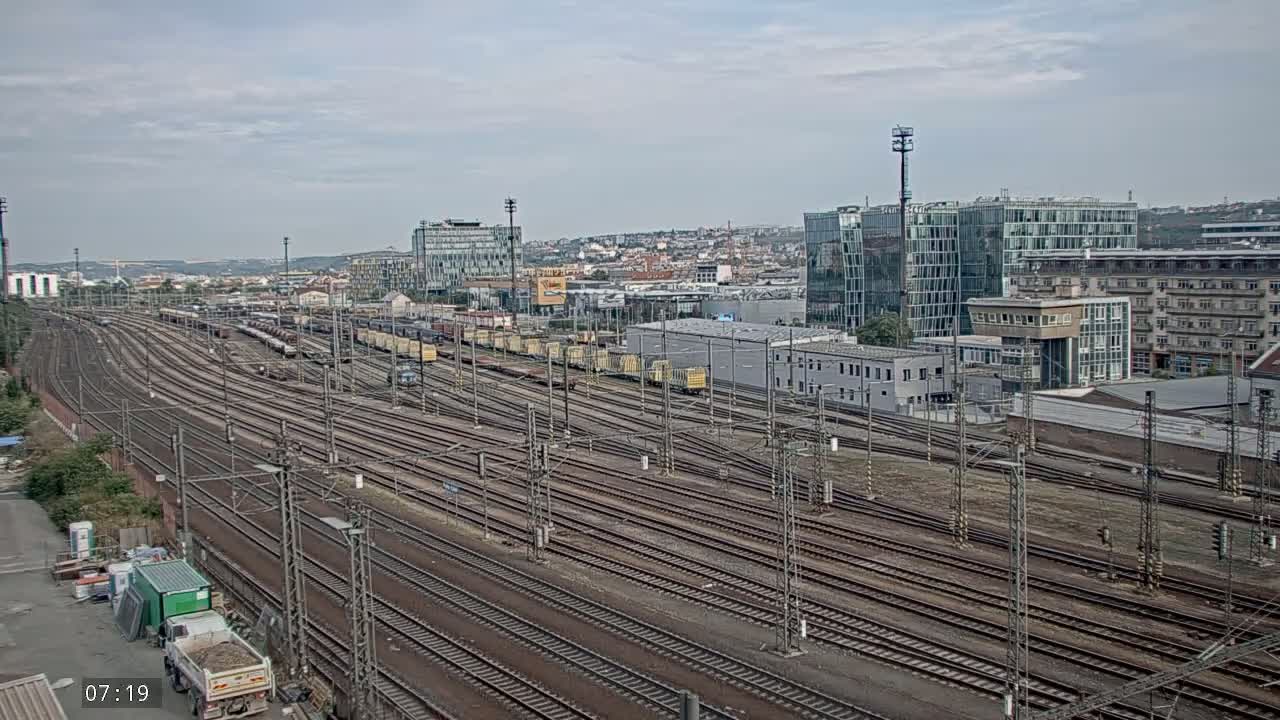 Liben Train Station & City View Live Cam - Liben, Prague, Czechia