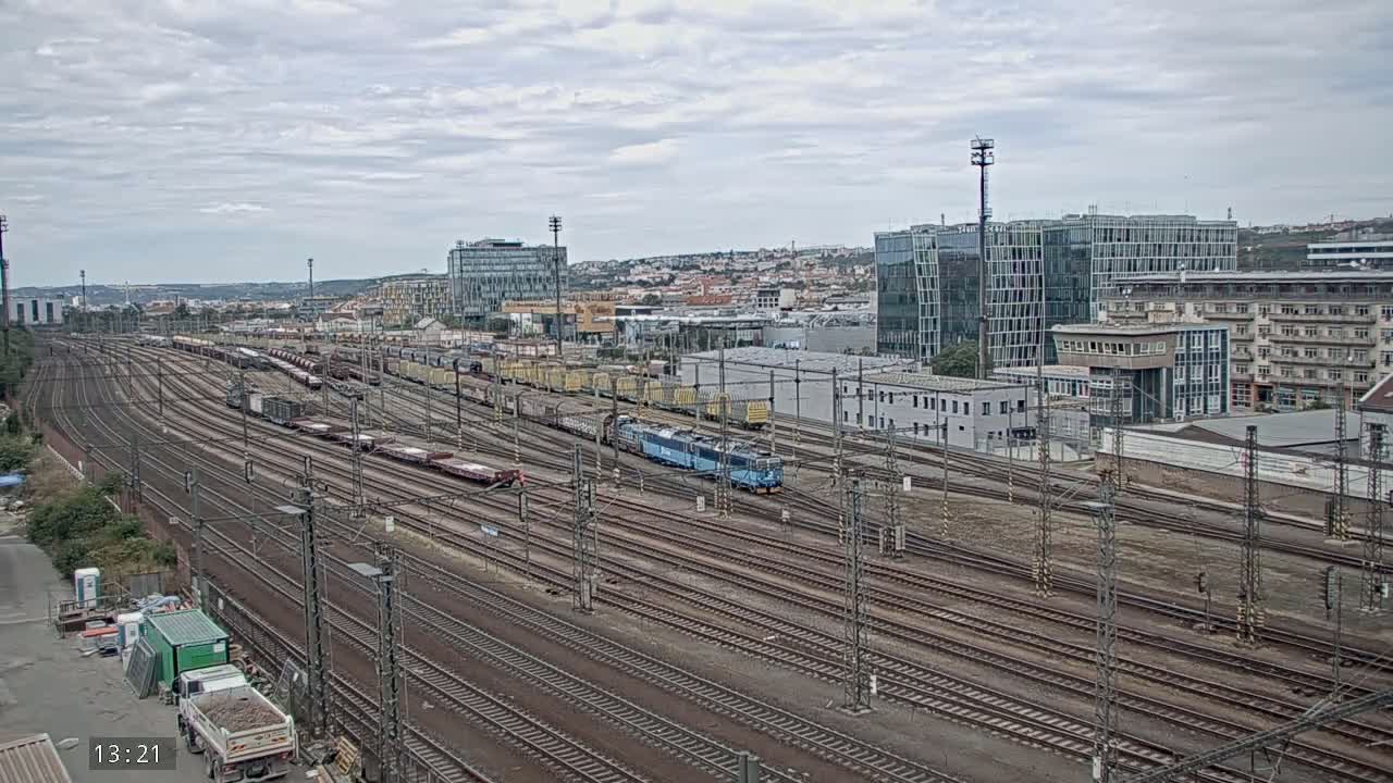 Liben Train Station & City View Live Cam - Liben, Prague, Czechia