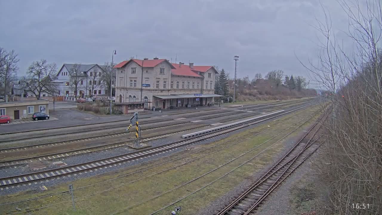 Luzna u Rakovnika Train Station Live Cam - Rakovnik, Central Bohemian, Czechia