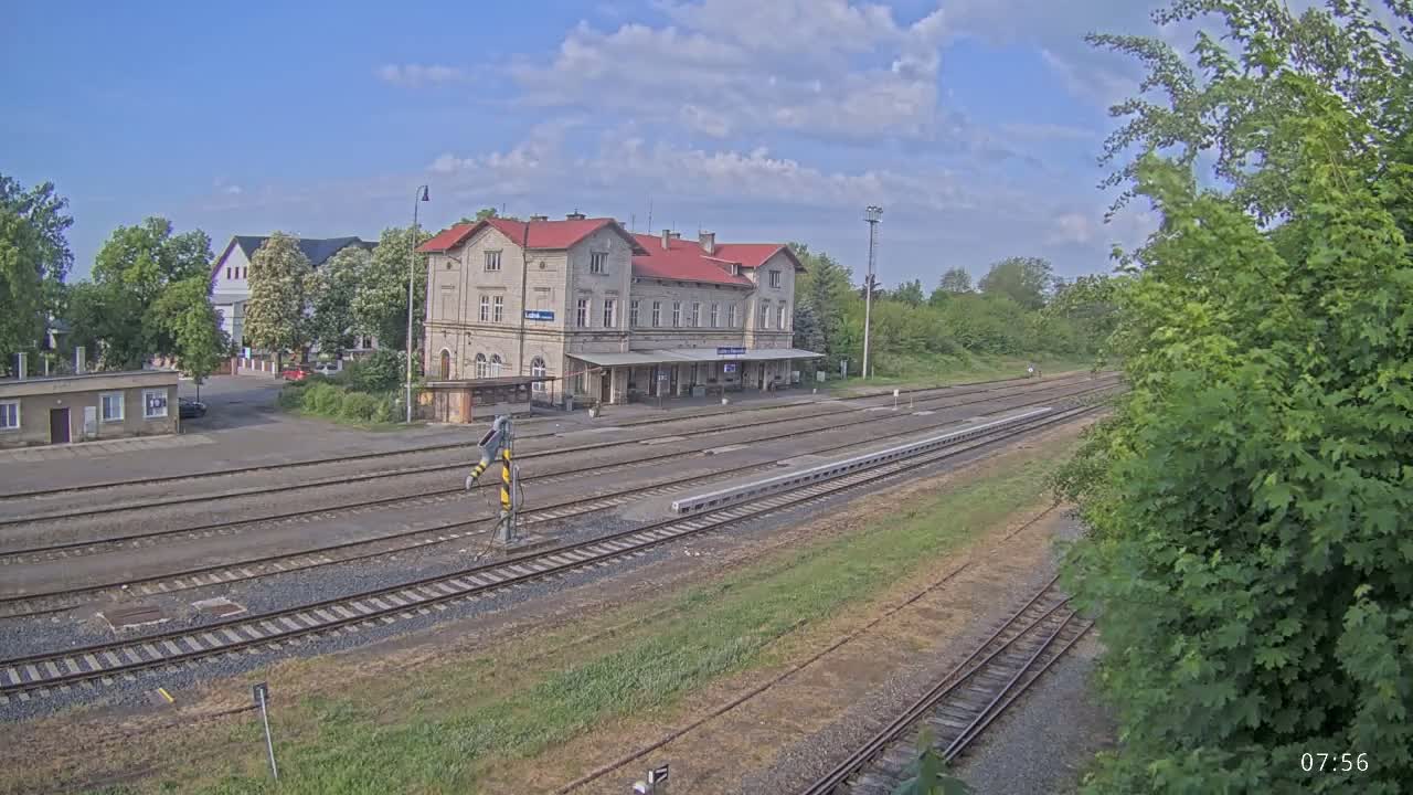 Luzna u Rakovnika Train Station Live Cam - Rakovnik, Central Bohemian, Czechia
