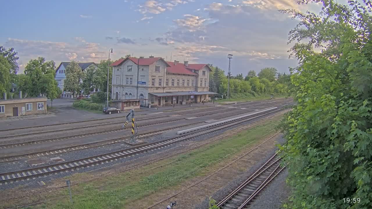 Luzna u Rakovnika Train Station Live Cam - Rakovnik, Central Bohemian, Czechia