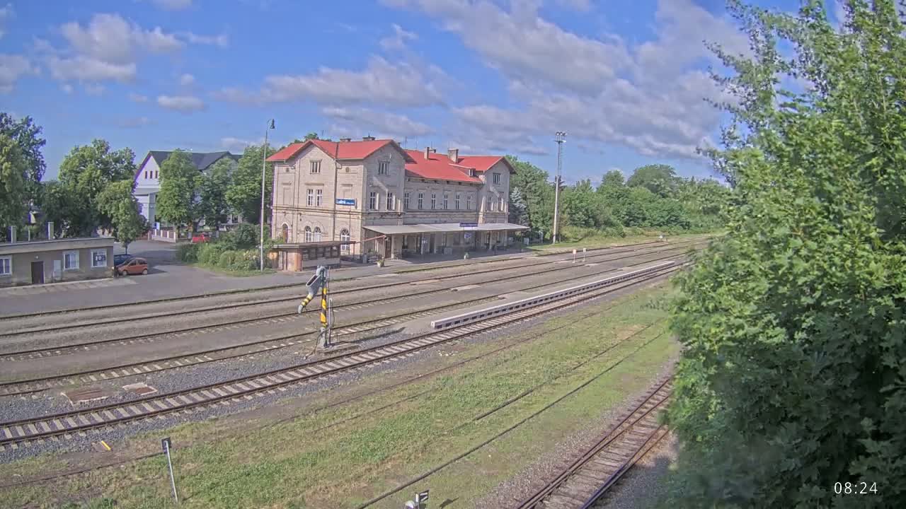 Luzna u Rakovnika Train Station Live Cam - Rakovnik, Central Bohemian, Czechia