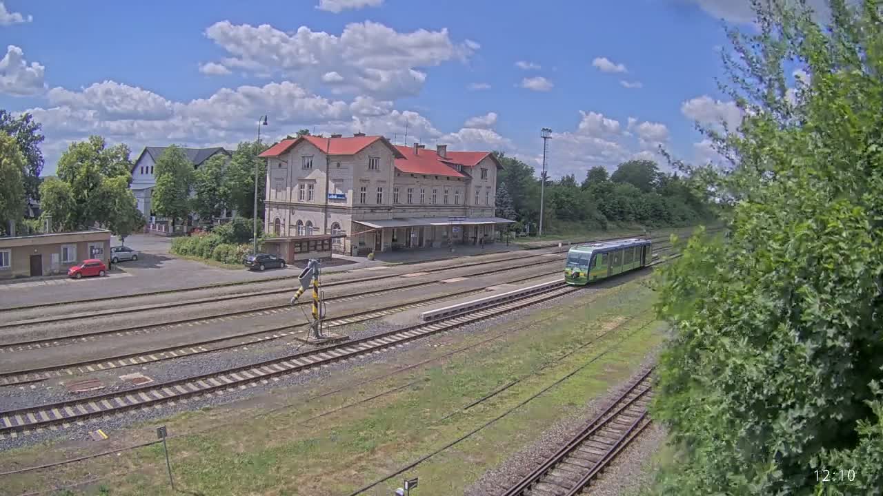 Luzna u Rakovnika Train Station Live Cam - Rakovnik, Central Bohemian, Czechia