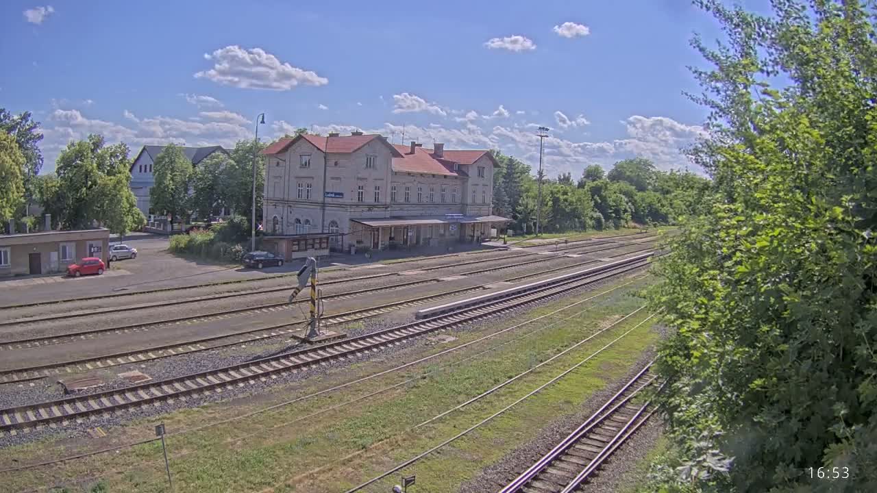 Luzna u Rakovnika Train Station Live Cam - Rakovnik, Central Bohemian, Czechia