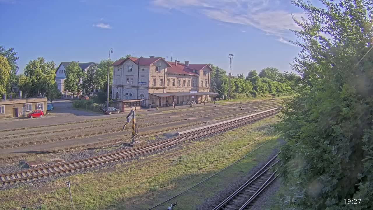 Luzna u Rakovnika Train Station Live Cam - Rakovnik, Central Bohemian, Czechia