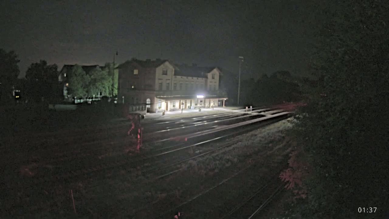 Luzna u Rakovnika Train Station Live Cam - Rakovnik, Central Bohemian, Czechia