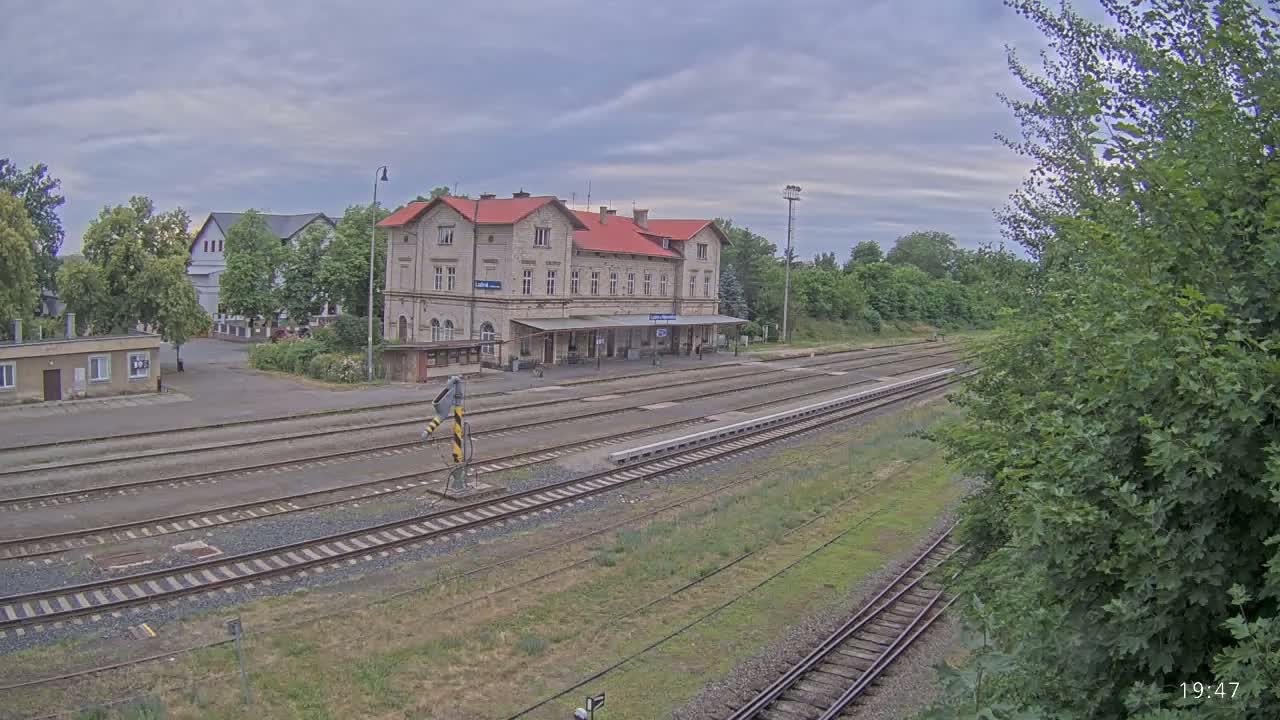Luzna u Rakovnika Train Station Live Cam - Rakovnik, Central Bohemian, Czechia