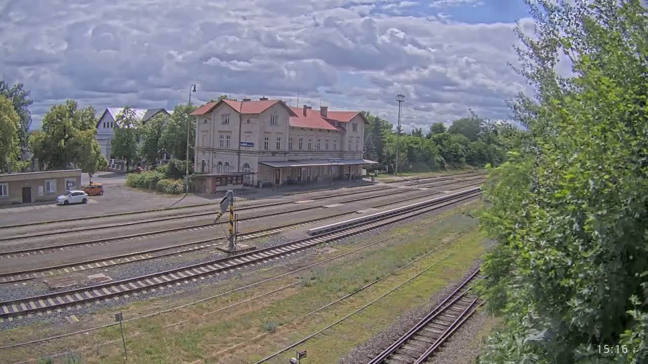 Luzna u Rakovnika Train Station Live Cam - Rakovnik, Central Bohemian, Czechia