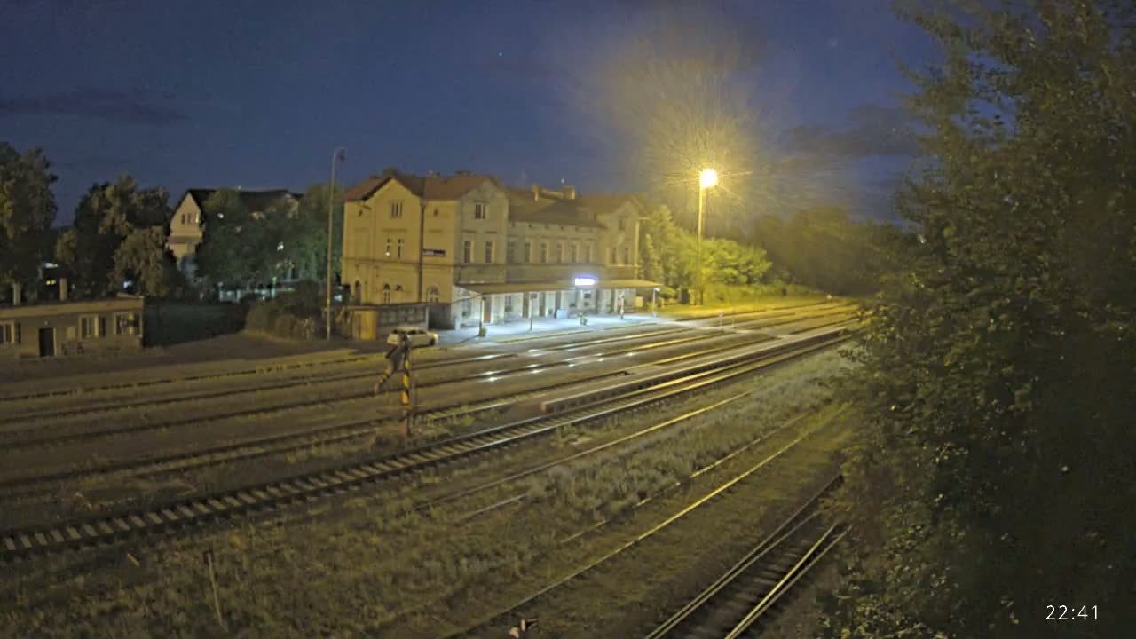Luzna u Rakovnika Train Station Live Cam - Rakovnik, Central Bohemian, Czechia
