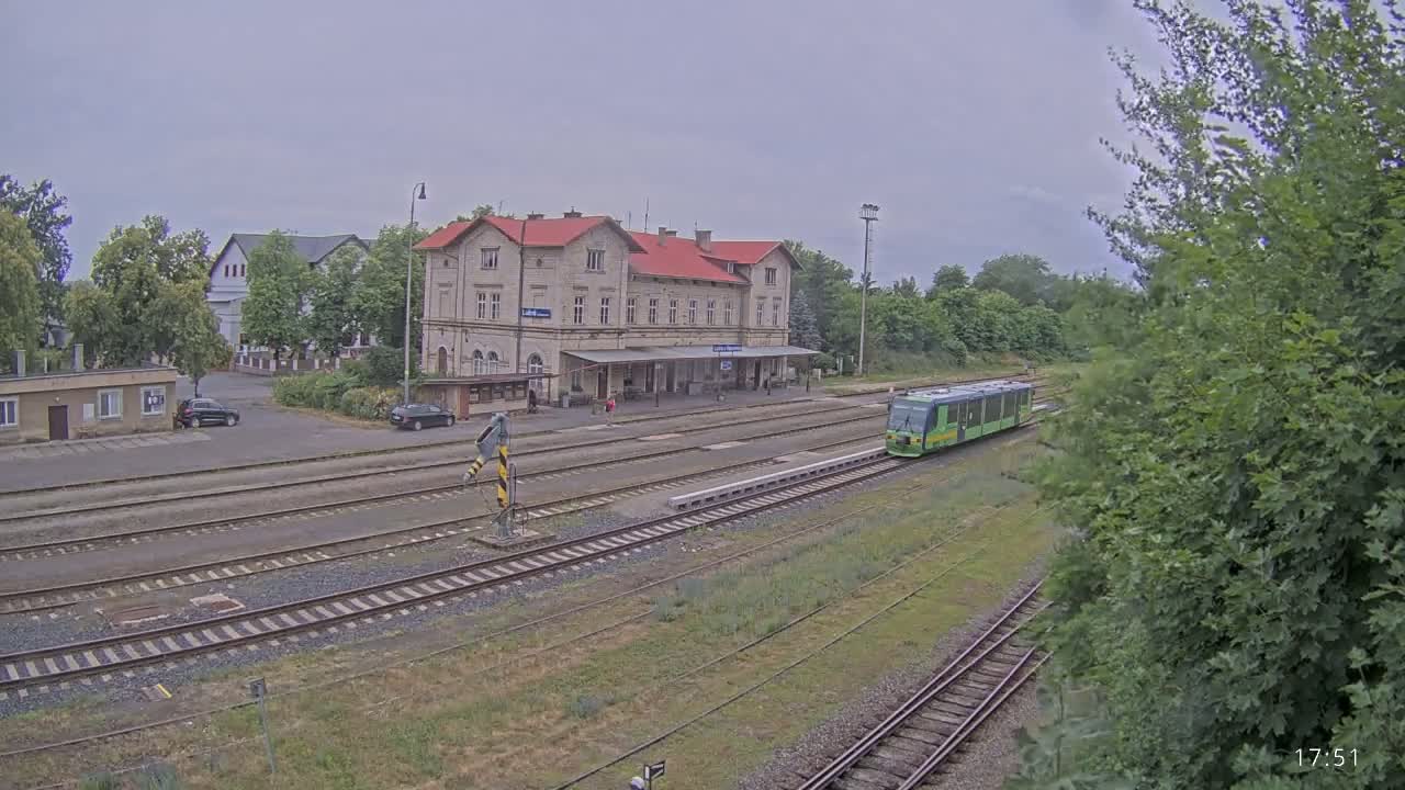 Luzna u Rakovnika Train Station Live Cam - Rakovnik, Central Bohemian, Czechia