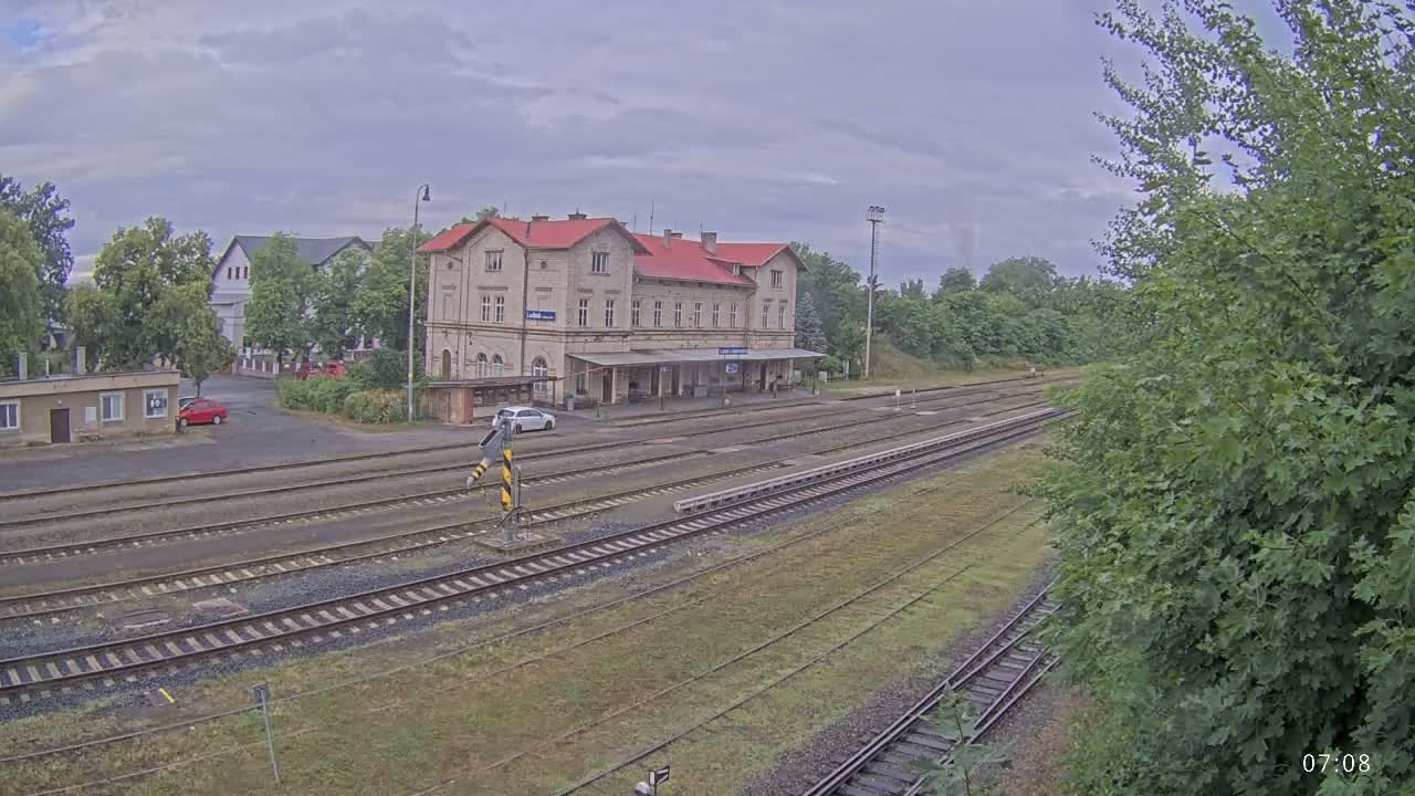 Luzna u Rakovnika Train Station Live Cam - Rakovnik, Central Bohemian, Czechia