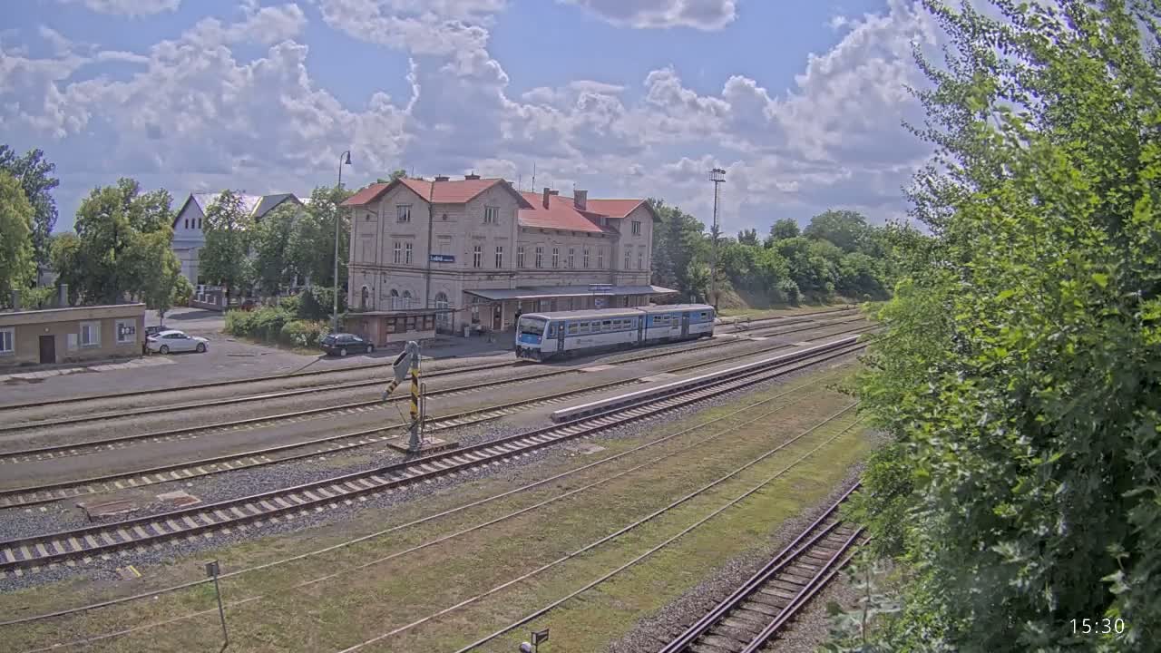 Luzna u Rakovnika Train Station Live Cam - Rakovnik, Central Bohemian, Czechia