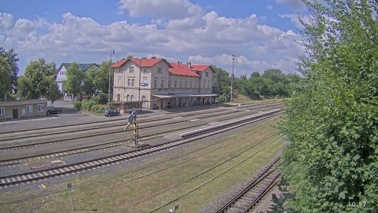 Luzna u Rakovnika Train Station Live Cam - Rakovnik, Central Bohemian, Czechia
